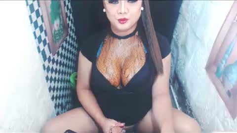 Snapshot of xsexyhugecock chatting on September 9, 2025, 2:38 pm AYU online show from September 9, 2025, 2:38 pm