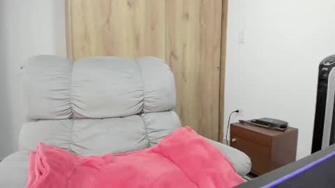 Hellen Sofia instagram hellen5546 online show from March 24, 2026, 12:43 pm