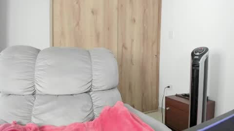 Hellen Sofia instagram hellen5546 online show from April 16, 2026, 8:53 pm