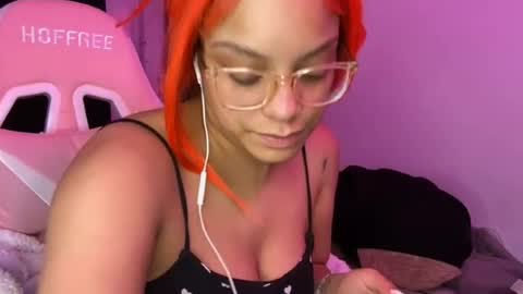 xStarGazingx online show from June 15, 2026, 5:09 am