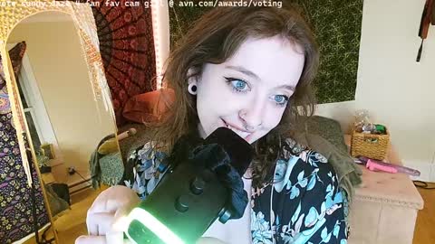 Sunny Daze online show from January 1, 2025, 4:18 am