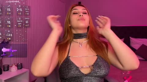 Snapshot of xtrahotx chatting on February 8, 2025, 1:22 am Milana online show from February 8, 2025, 1:22 am