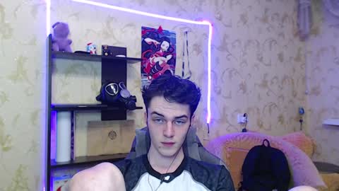 traqqq online show from January 22, 2025, 8:17 pm