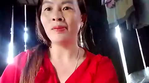 xuxulove00 online show from September 28, 2025, 1:11 am