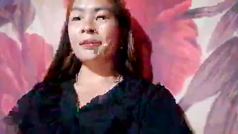 xuxulove00 online show from October 7, 2025, 6:43 am