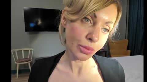 xvaleriax0 online show from September 13, 2025, 1:05 am