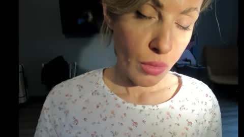 xvaleriax0 online show from September 14, 2025, 12:48 pm