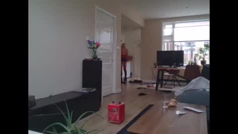 Snapshot of xx19hornyxx chatting on December 20, 2025, 11:06 am max online show from December 20, 2025, 11:06 am