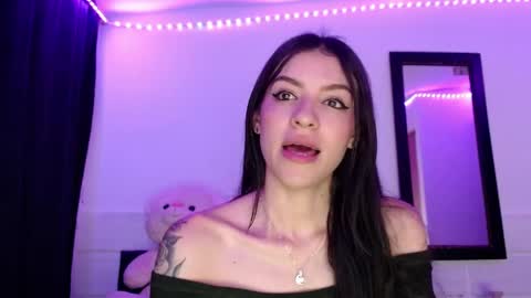 Snapshot of xx_johnson_xx chatting on April 24, 2026, 8:50 am VALE online show from April 24, 2026, 8:50 am