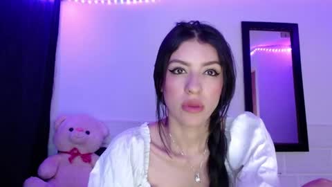Snapshot of xx_johnson_xx chatting on June 5, 2026, 3:46 am VALE online show from June 5, 2026, 3:46 am