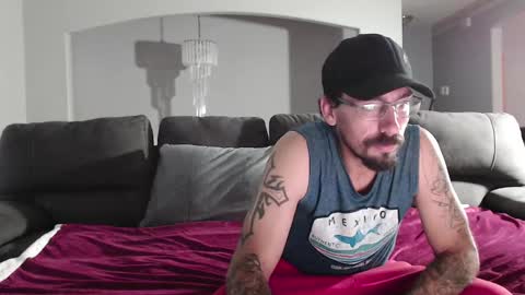 Snapshot of xxbradxx604 chatting on September 30, 2025, 2:22 pm xxbradxx604 online show from September 30, 2025, 2:22 pm