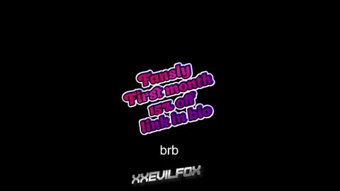 Snapshot of xxevilfox chatting on January 11, 2025, 10:18 pm Fox online show from January 11, 2025, 10:18 pm