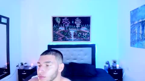 Snapshot of xxhoty0ung_boysxx chatting on September 12, 2025, 2:39 pm David and Mike online show from September 12, 2025, 2:39 pm