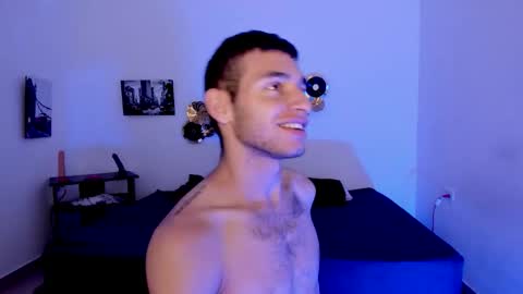 Snapshot of xxhoty0ung_boysxx chatting on February 9, 2026, 6:34 pm David and Mike online show from February 9, 2026, 6:34 pm