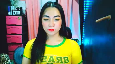 xxirene online show from February 1, 2026, 10:47 am