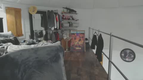 Snapshot of xxivantheterriblexx chatting on December 9, 2024, 2:24 am Ivan online show from December 9, 2024, 2:24 am