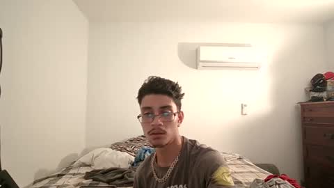 Snapshot of xxjasoneecxx chatting on February 3, 2025, 1:52 am XxJasoneecxX online show from February 3, 2025, 1:52 am