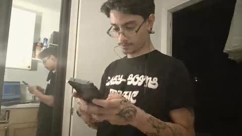 Snapshot of xxjasoneecxx chatting on March 10, 2025, 1:56 am XxJasoneecxX online show from March 10, 2025, 1:56 am