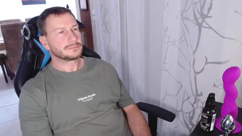 Snapshot of xxmettexx chatting on January 12, 2025, 1:05 pm xxmettexx online show from January 12, 2025, 1:05 pm