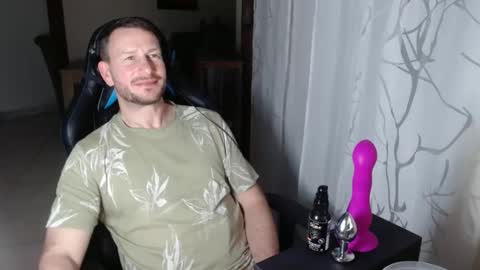 Snapshot of xxmettexx chatting on March 9, 2025, 12:31 am xxmettexx online show from March 9, 2025, 12:31 am