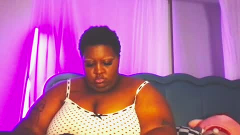 Snapshot of xxmoniquestarrxx chatting on May 7, 2026, 3:34 am Thee Baddest BBW online show from May 7, 2026, 3:34 am