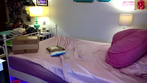 Strawberry Jane online show from February 11, 2026, 4:50 am