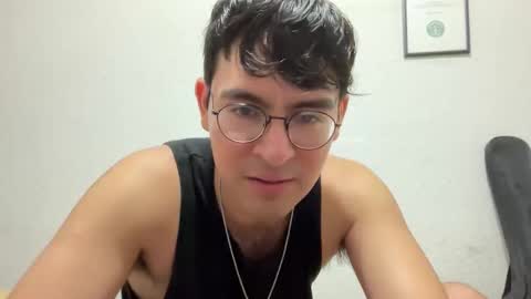 Snapshot of xxx_boobs_lover_xxx chatting on June 3, 2026, 4:37 am boobs lover online show from June 3, 2026, 4:37 am