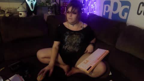 Snapshot of xxx_brattyslut_xxx chatting on February 4, 2025, 3:15 pm CaliRaeMaxXx online show from February 4, 2025, 3:15 pm