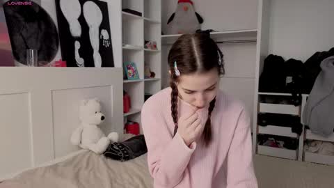 Snapshot of xxx_hotbae_xxx chatting on February 3, 2026, 6:40 am Eva online show from February 3, 2026, 6:40 am