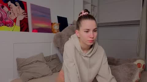 Eva online show from March 27, 2026, 5:02 am