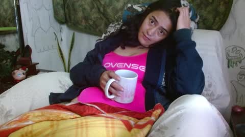 Snapshot of xxx_morena chatting on February 14, 2025, 4:15 am LILI online show from February 14, 2025, 4:15 am