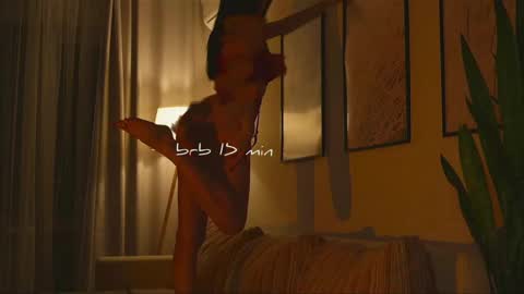 Molly online show from April 2, 2026, 1:09 pm