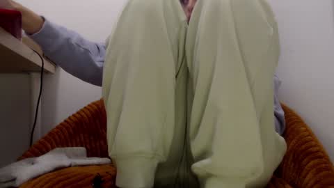 Lola online show from January 16, 2025, 6:37 pm