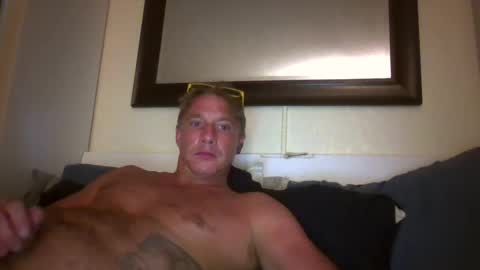 Snapshot of xxxelentdick chatting on September 23, 2025, 7:00 am deeeeznutz online show from September 23, 2025, 7:00 am