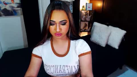 OLIVIA online show from December 5, 2024, 6:22 pm