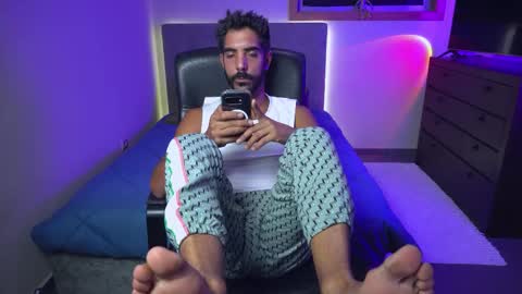 Snapshot of xxxhabibi chatting on October 15, 2025, 4:40 pm xxxhabibi online show from October 15, 2025, 4:40 pm