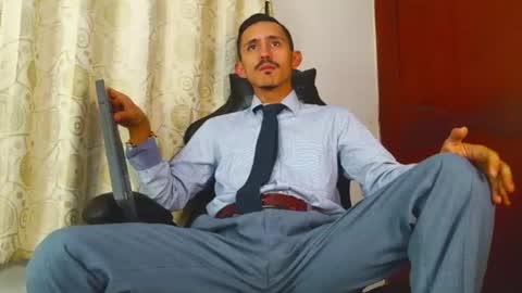 Snapshot of xxxhome_alonexxx chatting on July 13, 2026, 7:27 pm Kev online show from July 13, 2026, 7:27 pm