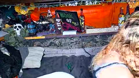 XXXQueenMandyDickenz online show from November 15, 2025, 10:04 pm