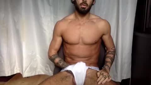 Snapshot of xxxtylerjames chatting on April 16, 2026, 8:15 am Tyler James online show from April 16, 2026, 8:15 am