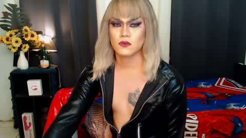 Snapshot of xyournightmarequeenx chatting on December 20, 2024, 1:47 am QueenMarina online show from December 20, 2024, 1:47 am