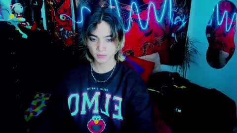 Snapshot of xzerox_ chatting on September 24, 2025, 7:44 am xzerox_ online show from September 24, 2025, 7:44 am