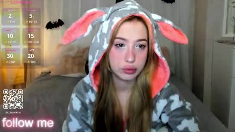 Snapshot of y0ung_lina18 chatting on November 1, 2025, 9:11 am Lina online show from November 1, 2025, 9:11 am