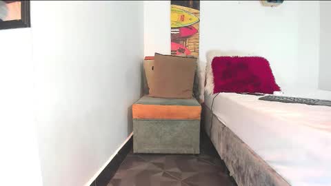 Snapshot of y0ung_master_ chatting on November 9, 2025, 7:34 pm Sr. Y0ung Master online show from November 9, 2025, 7:34 pm