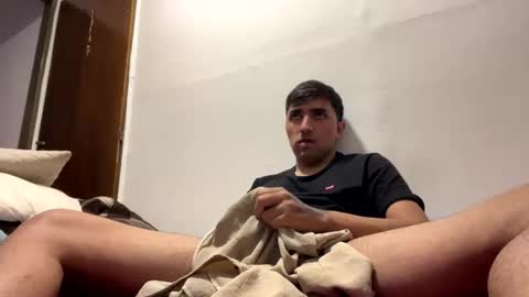 Snapshot of y0ungwithbrowndick chatting on May 16, 2026, 8:18 pm BROWN DICK online show from May 16, 2026, 8:18 pm