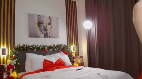 yamaguchi_ online show from December 24, 2024, 4:55 am