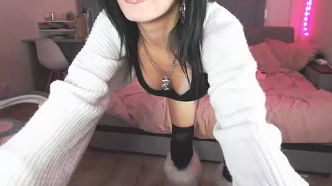 Yami online show from September 12, 2025, 9:15 pm