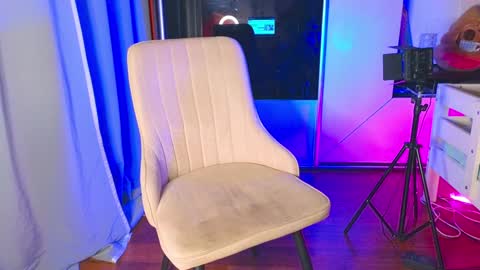 Snapshot of yan_rizen chatting on February 3, 2025, 5:35 pm Yan online show from February 3, 2025, 5:35 pm