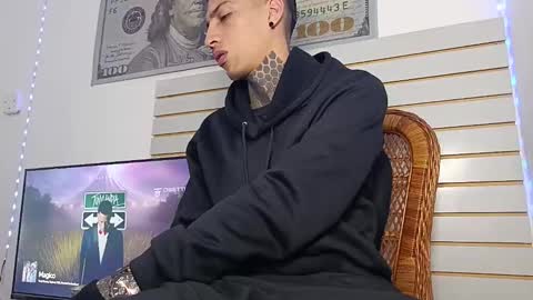 Yan online show from June 1, 2026, 4:03 am