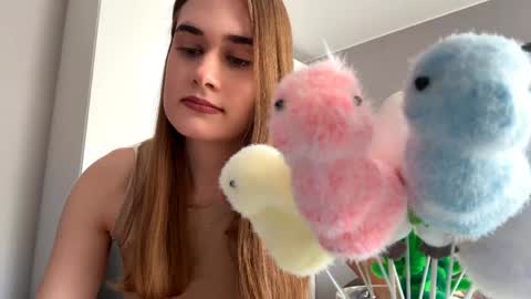 Kate online show from April 15, 2026, 12:01 pm