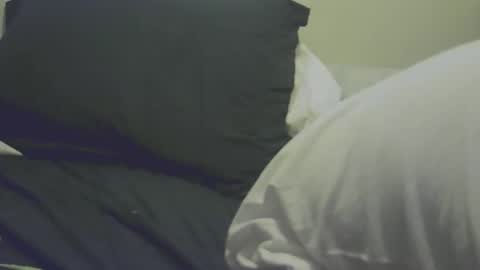 Snapshot of yangolox3 chatting on December 4, 2025, 2:32 am yangolox3 online show from December 4, 2025, 2:32 am